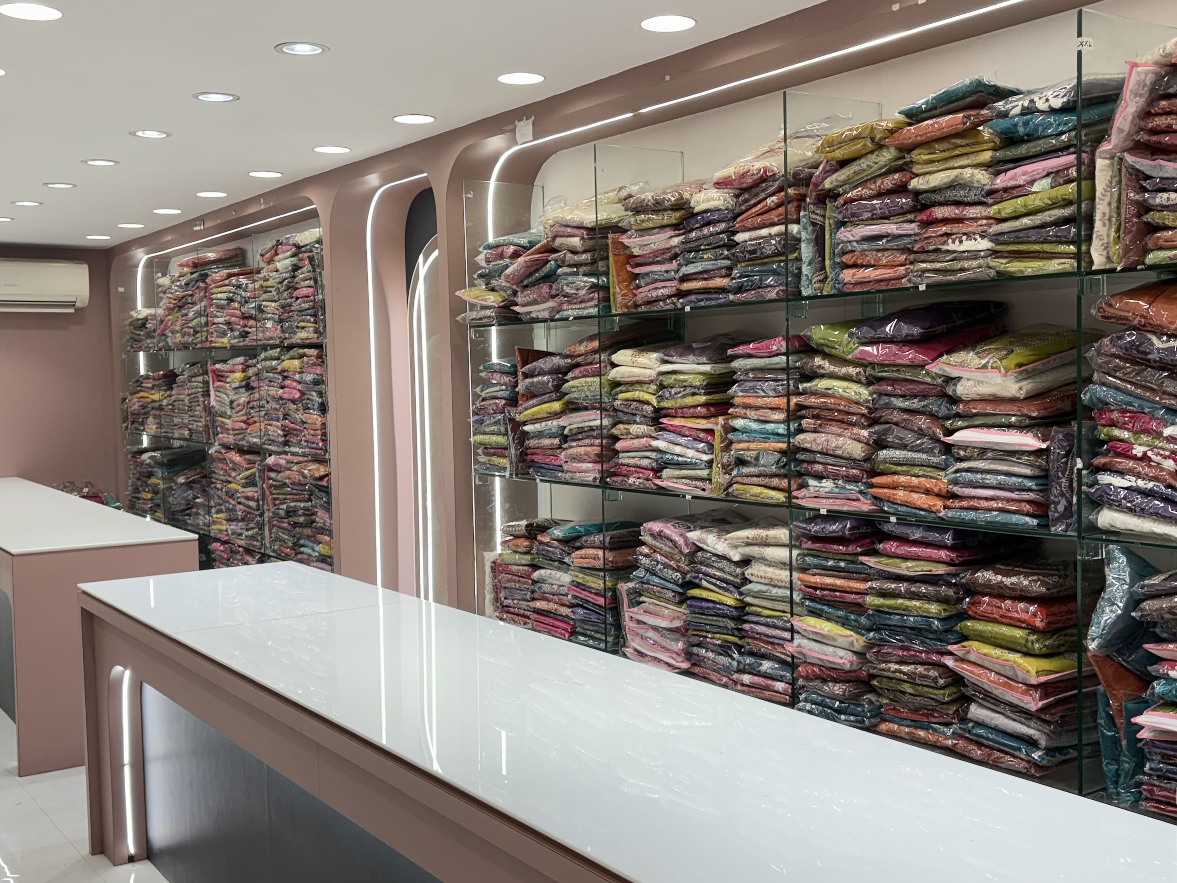 Radhe Beautic Store - Image 2