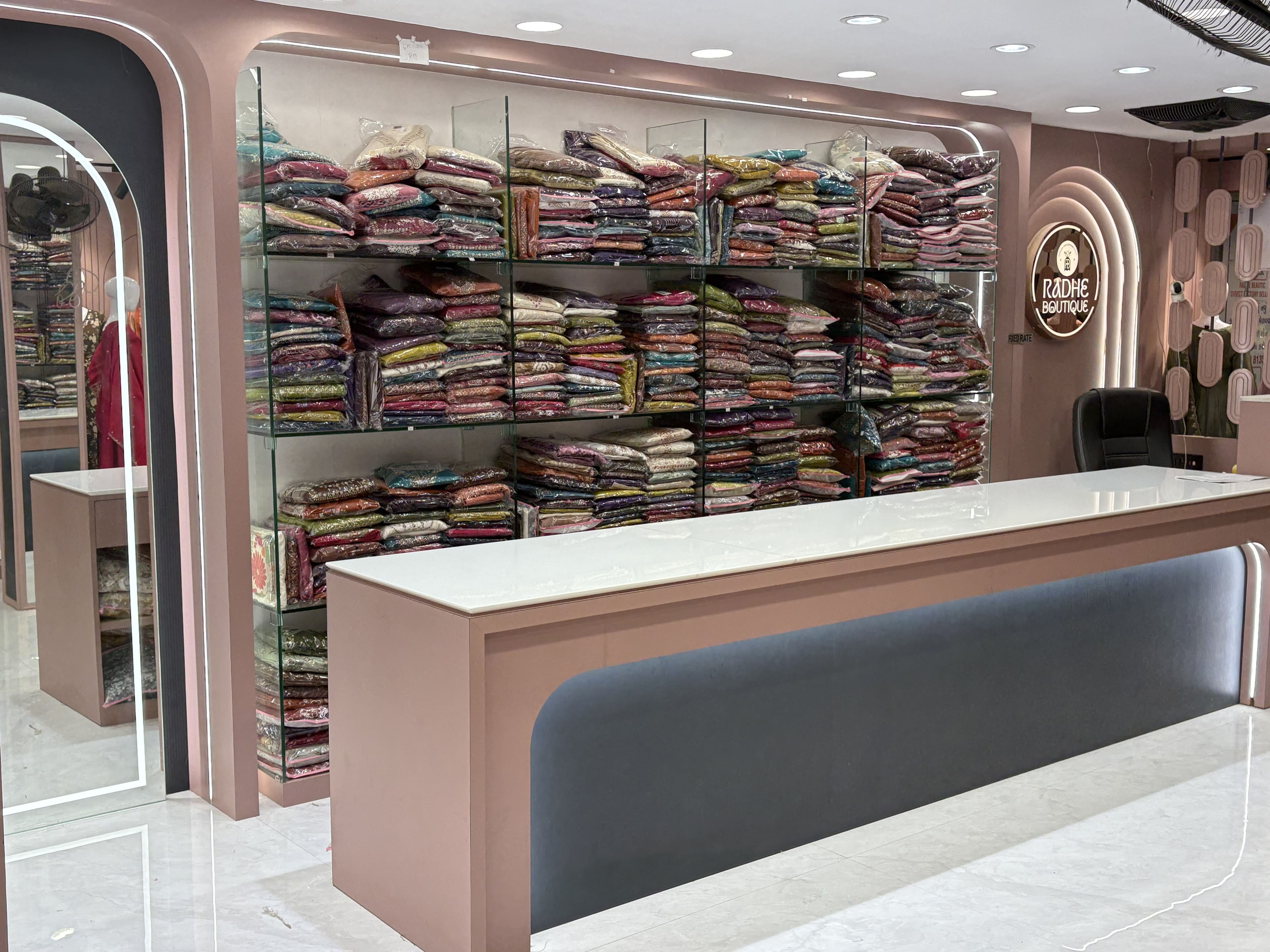 Radhe Beautic Store - Image 4